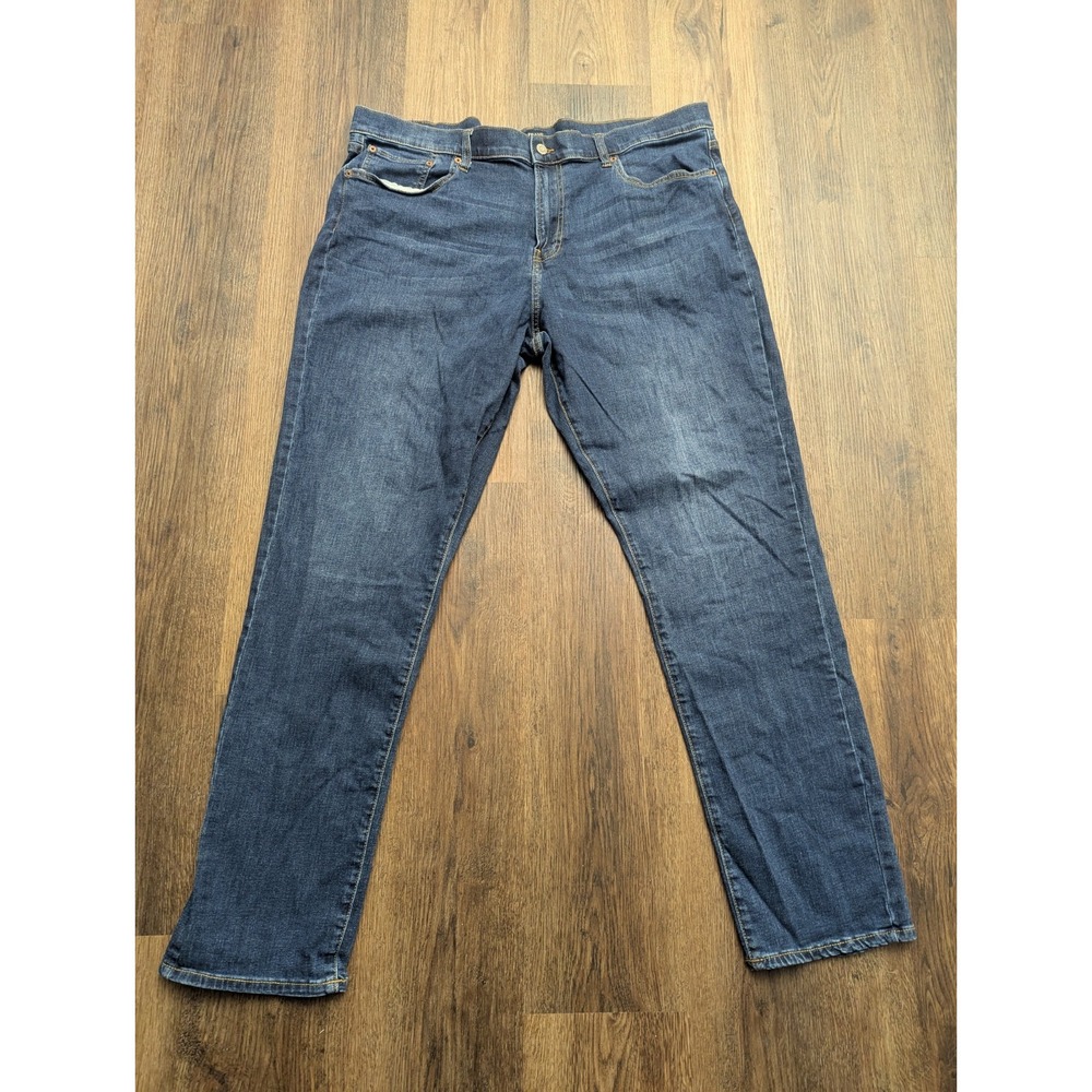 Lucky Brand 410 Athletic Straight Mens Jeans 40x34 Washed Blue.